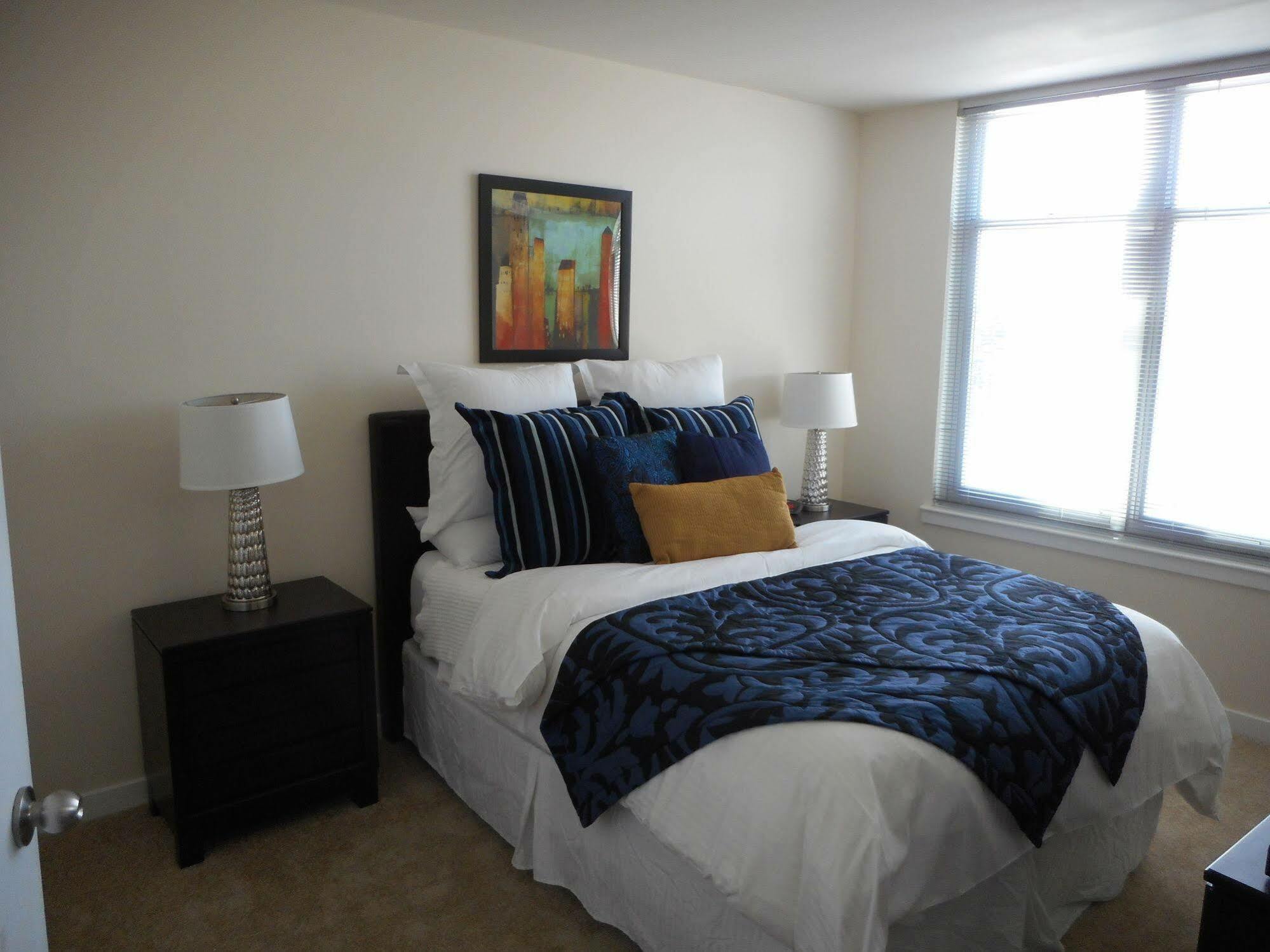 Weichert Suites At Wisconsin Place Chevy Chase Esterno foto