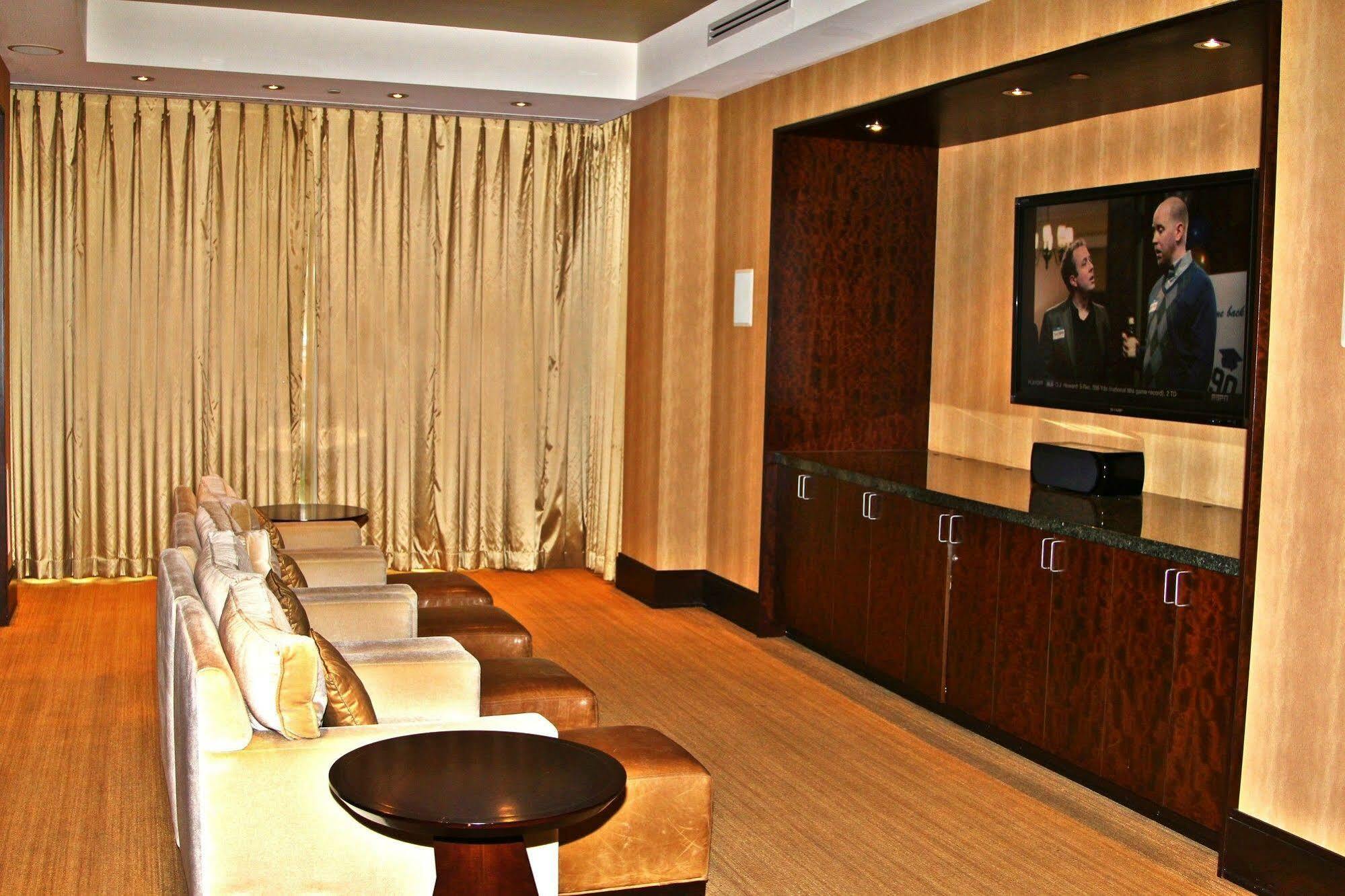 Weichert Suites At Wisconsin Place Chevy Chase Esterno foto
